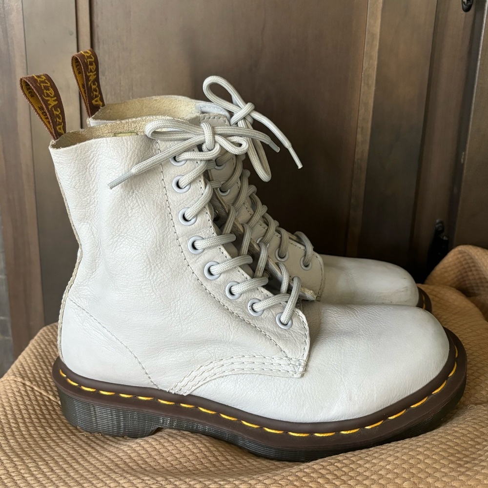 1460 Pascal Virginia Blue Moon Boots Dr.Martens. Women’s size 5